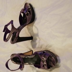 WHBM Purple Snakeskin Heels, Size 7